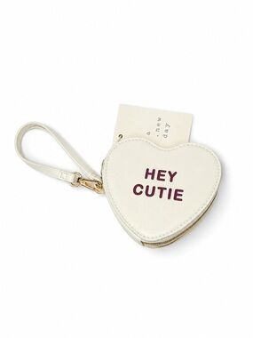 A New Day “Hey Cutie” Heart Coin Purse Wristlet Cream NWT Valentine’s Zip Pouch